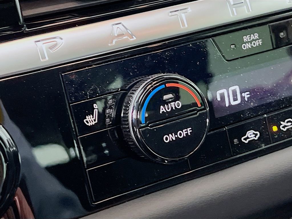 New 2026 Nissan Pathfinder SV image 18