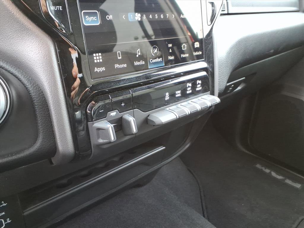 Used 2024 RAM 2500 Big Horn w/ Night Edition image 28