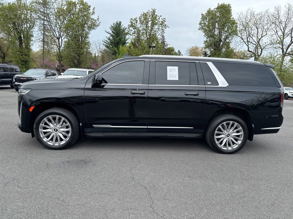 Used 2023 Cadillac Escalade ESV Premium Luxury image 4