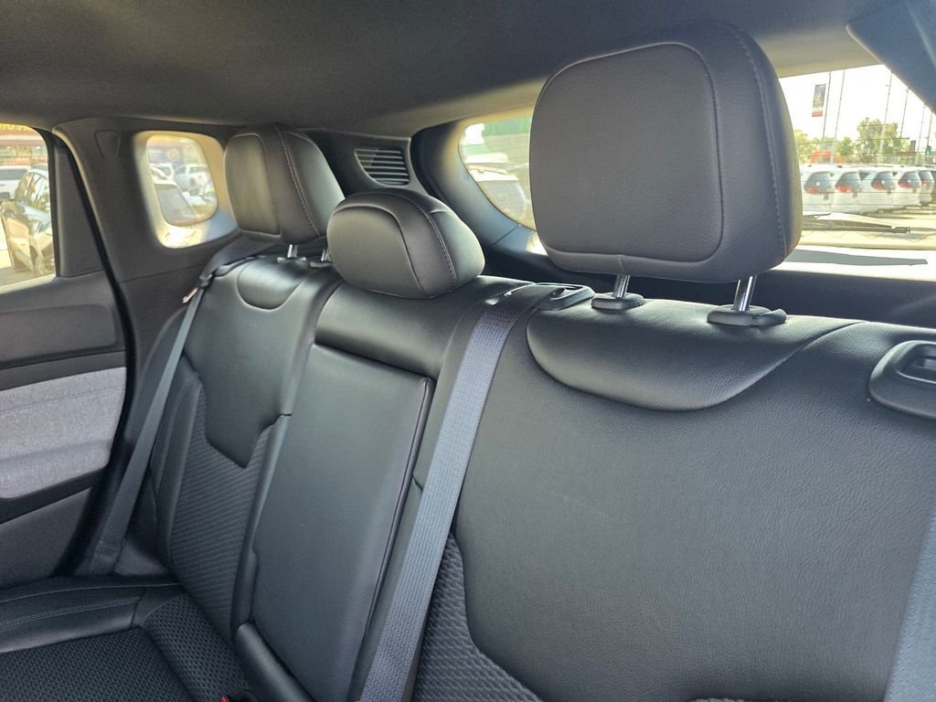 New 2026 Jeep Compass Latitude AWD/4WD image 9