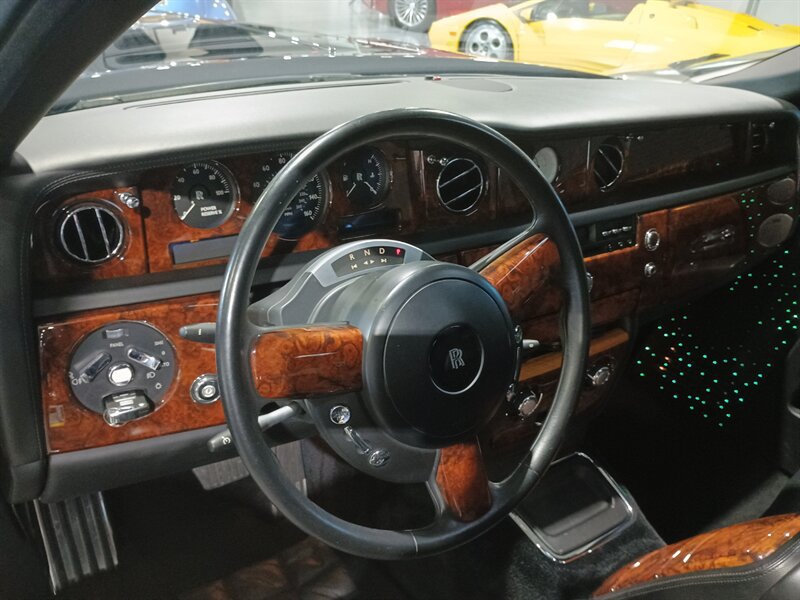 Used 2009 Rolls-Royce Phantom Sedan RWD image 19