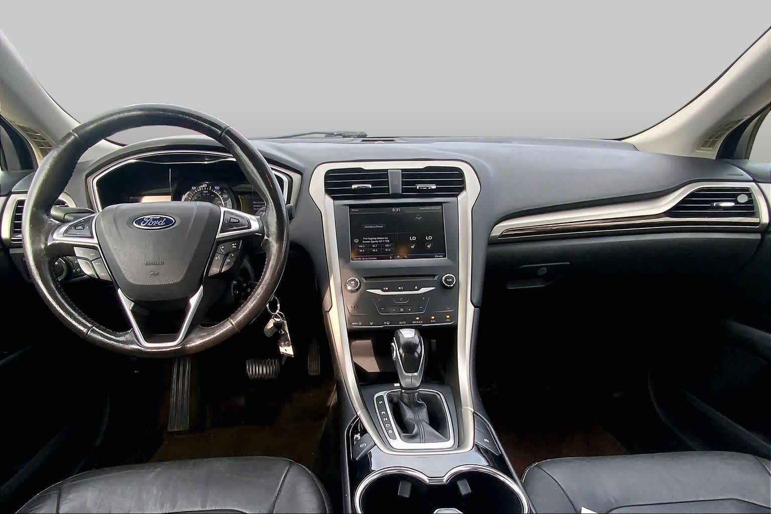 Used 2015 Ford Fusion SE w/ Equipment Group 202A FWD image 15