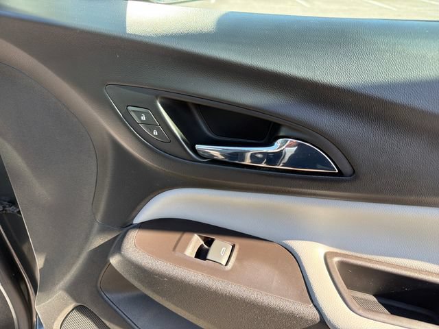 Used 2021 Chevrolet Equinox LS FWD image 21