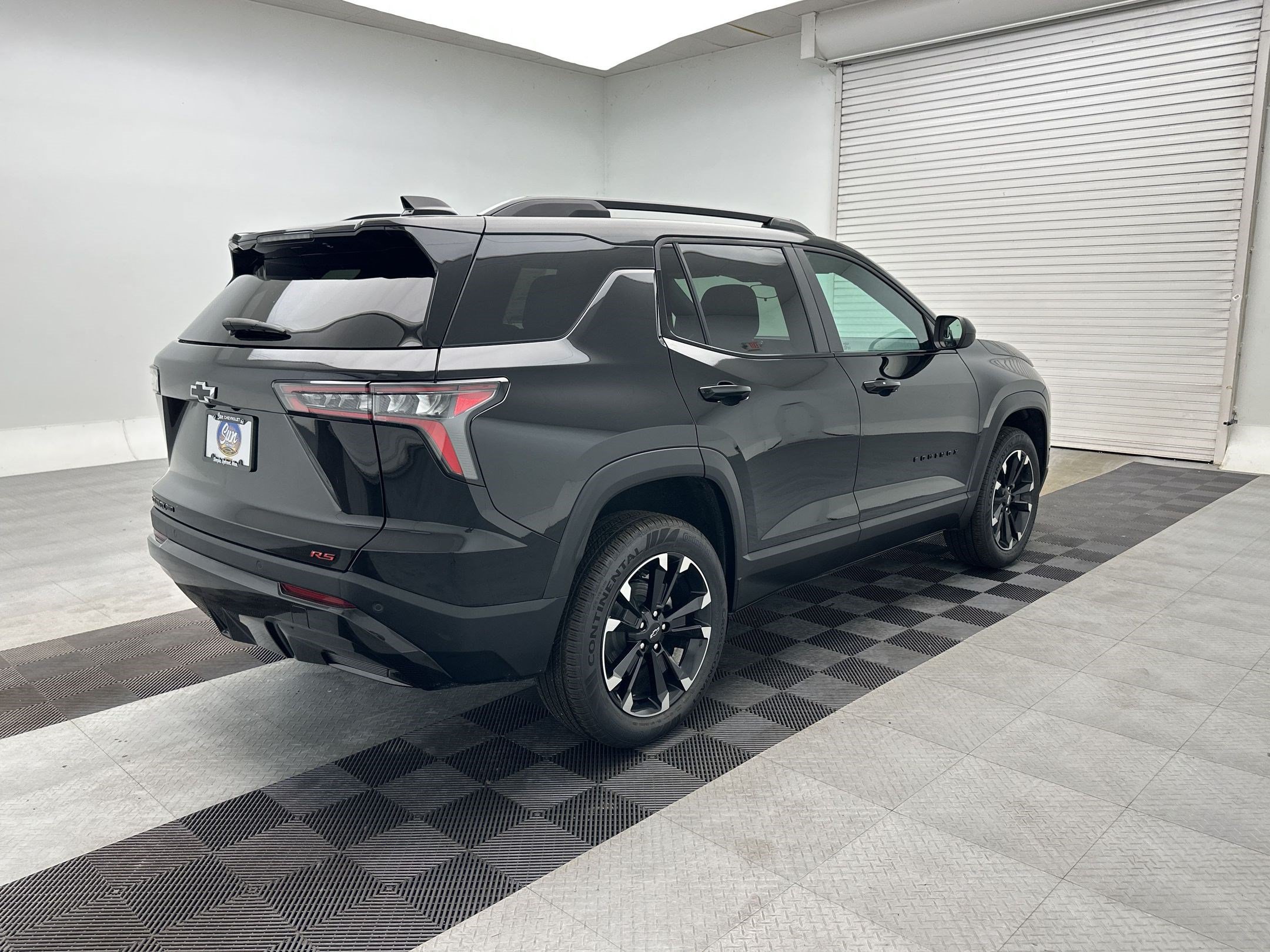 New 2027 Chevrolet Equinox RS w/ LPO, Floor Liner Package AWD/4WD image 9