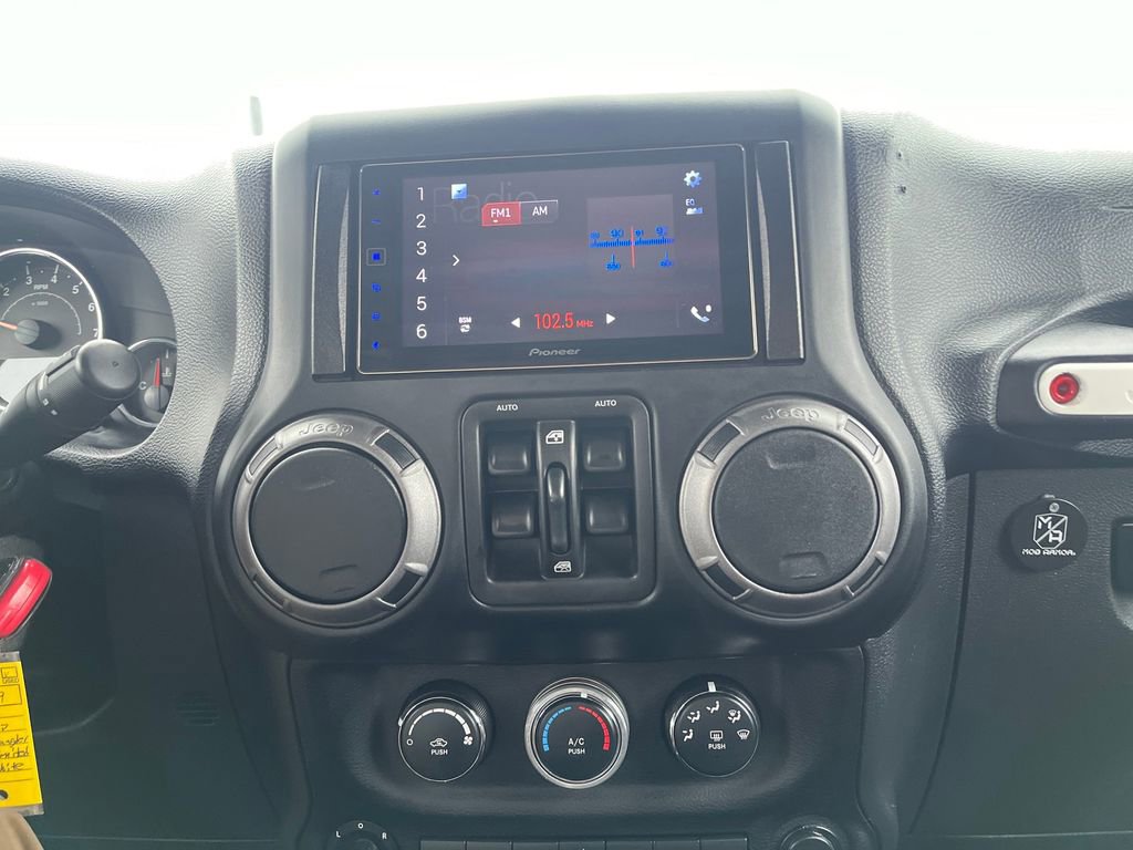 Used 2013 Jeep Wrangler Unlimited Sport image 19