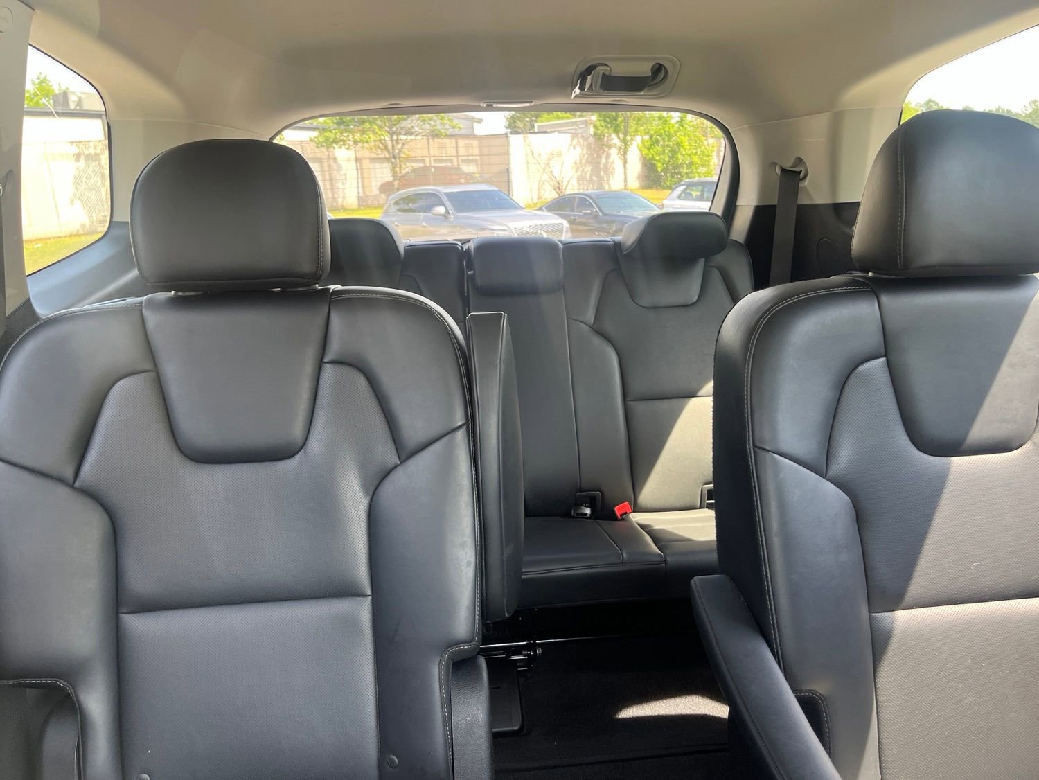 Used 2025 Kia Telluride S FWD image 19