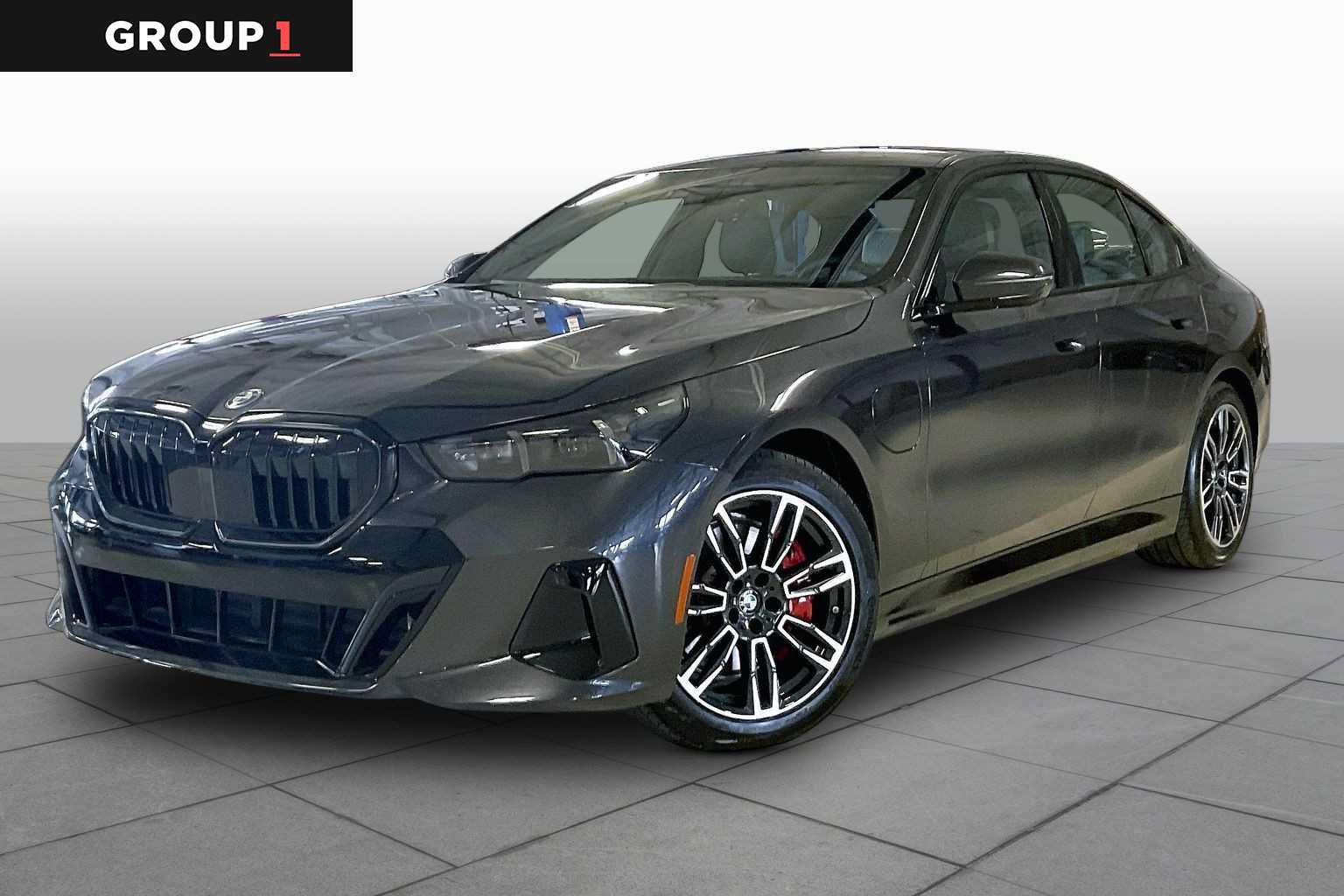 New 2026 BMW 550e xDrive AWD/4WD image 1