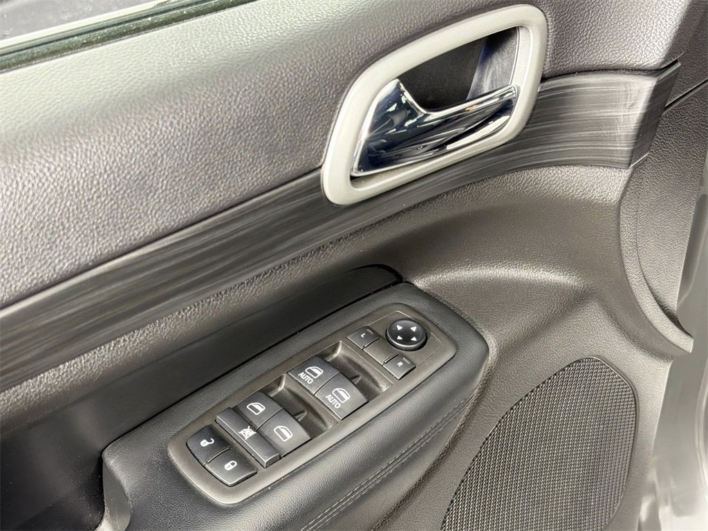 Used 2021 Jeep Grand Cherokee Altitude image 17