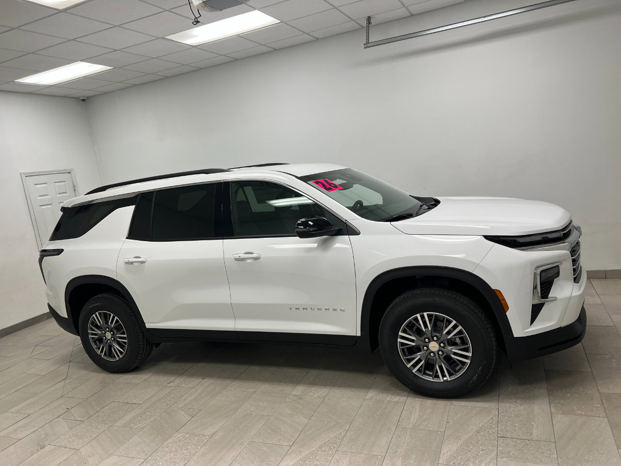 New 2026 Chevrolet Traverse LT image 13