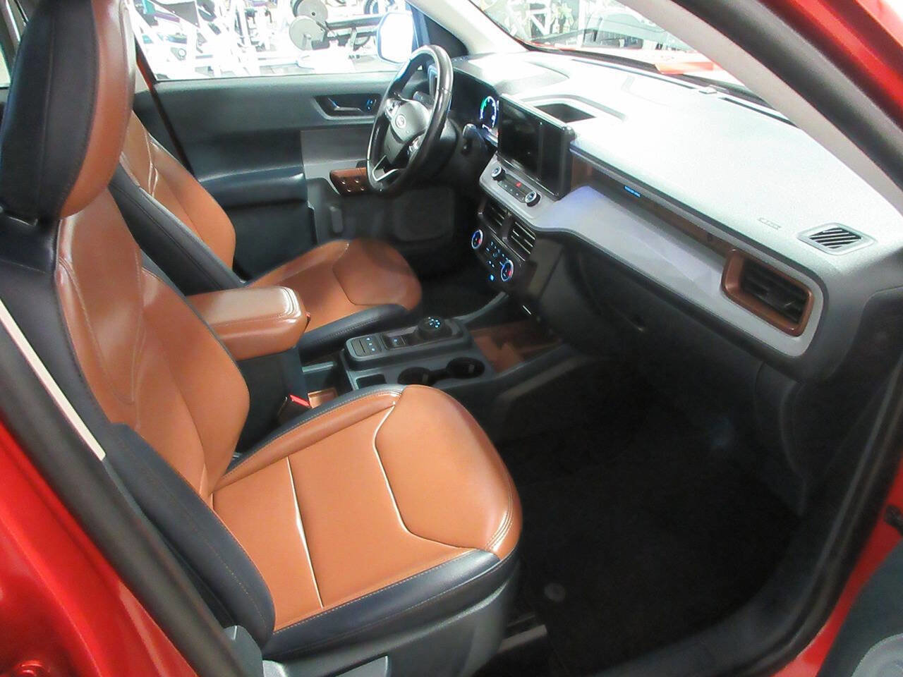 Used 2023 Ford Maverick Lariat image 8