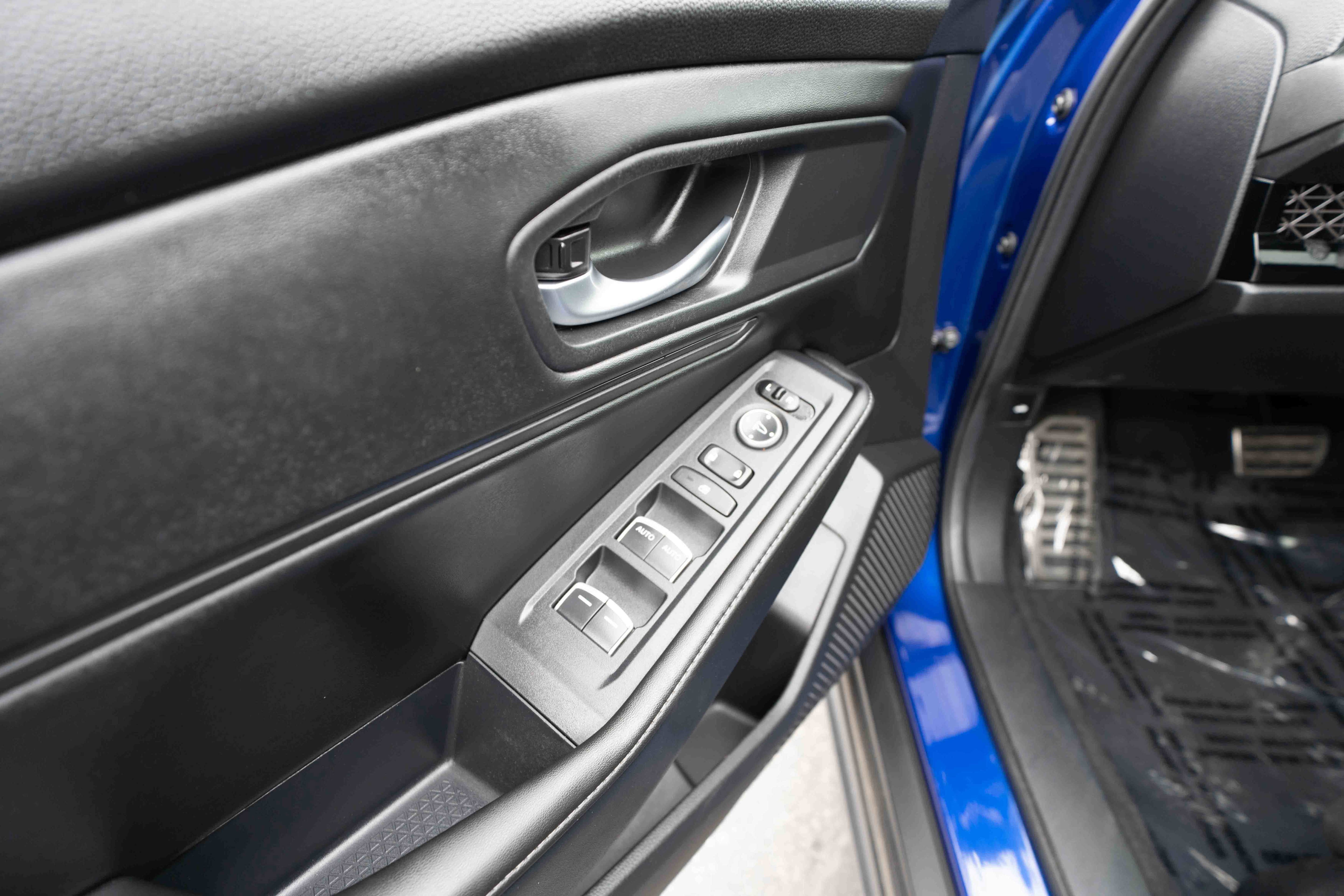 Used 2024 Honda Accord Sport image 7