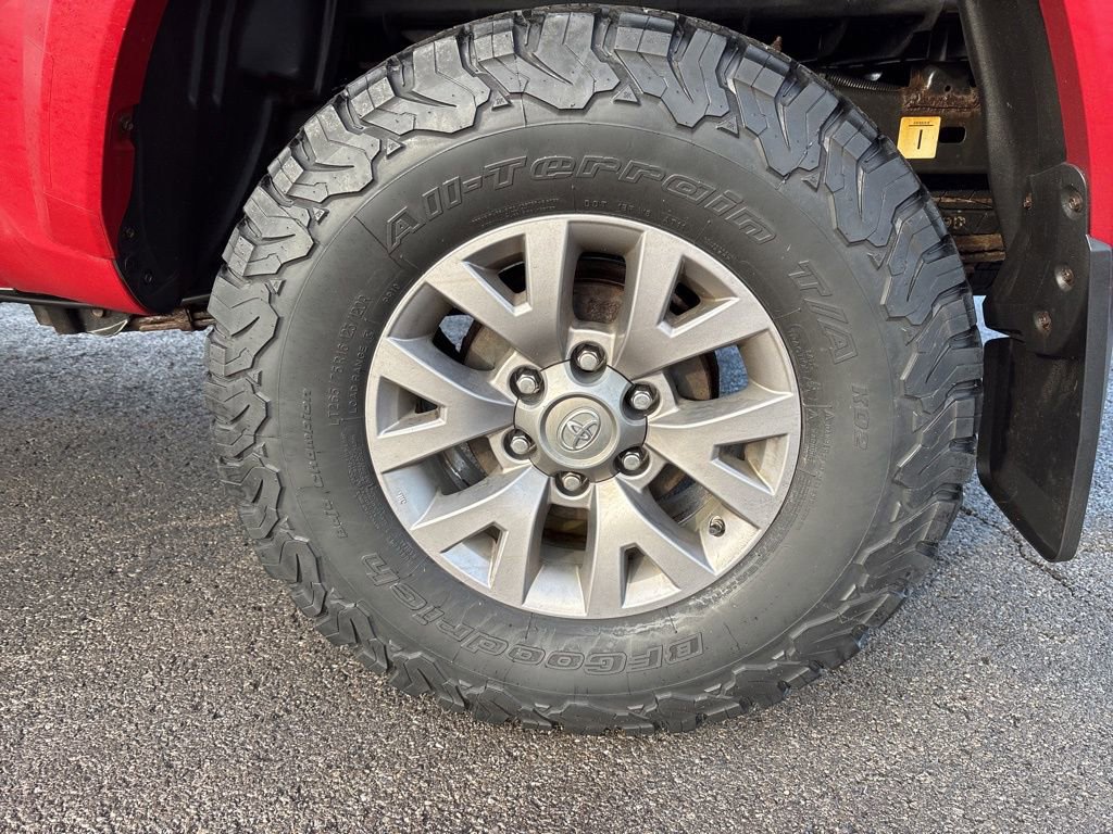 Used 2016 Toyota Tacoma SR5 image 7
