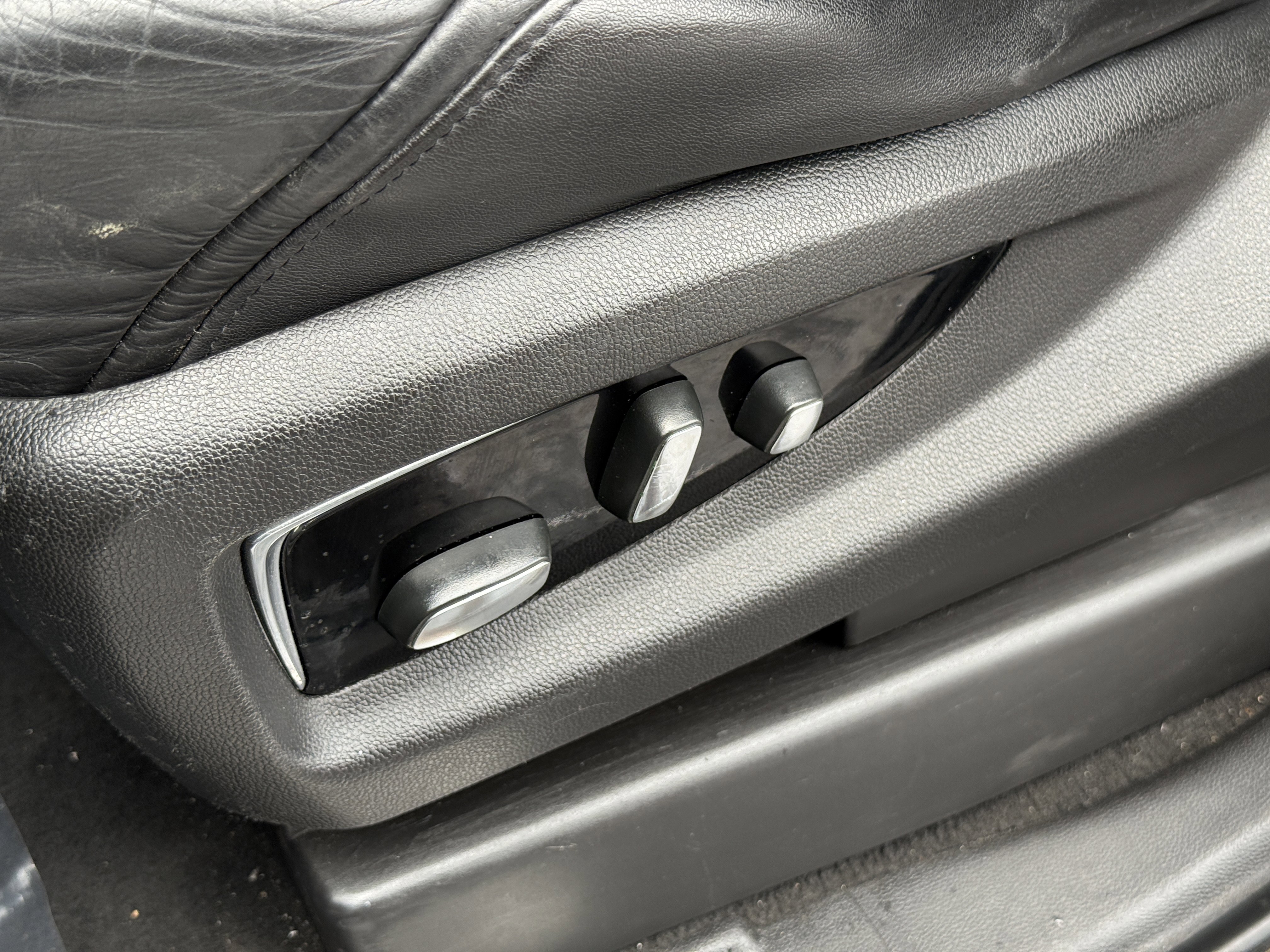 Used 2018 Cadillac Escalade ESV 2WD image 27