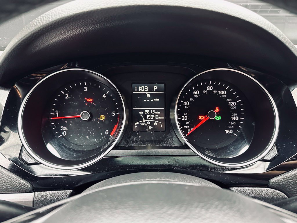 Used 2015 Volkswagen Jetta TDI SE FWD image 33