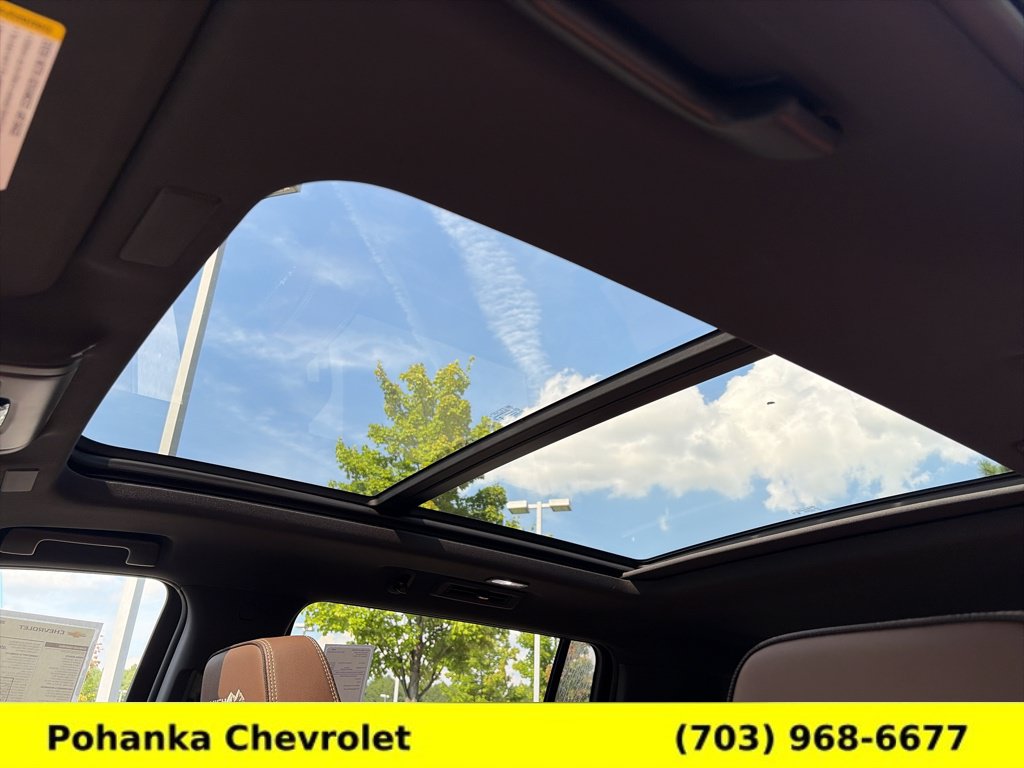 New 2026 Chevrolet Suburban High Country w/ Sun And Tow Package AWD/4WD image 20