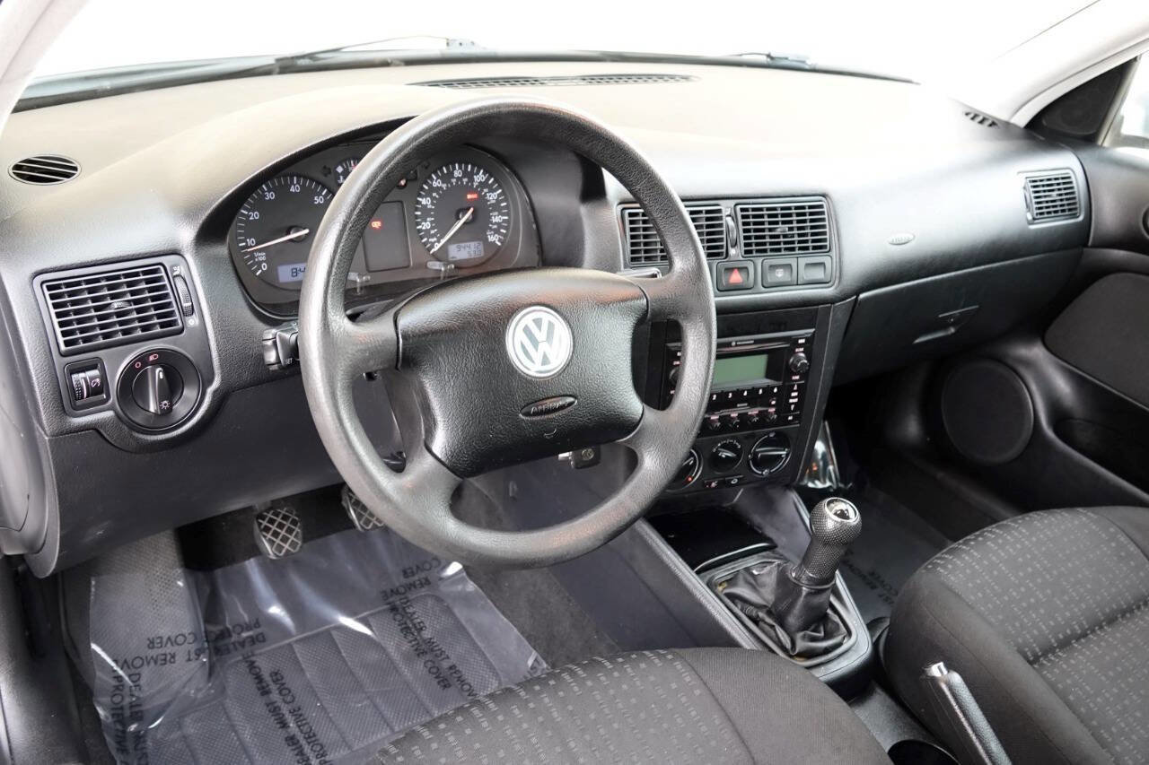 Used 2005 Volkswagen Golf GL image 39