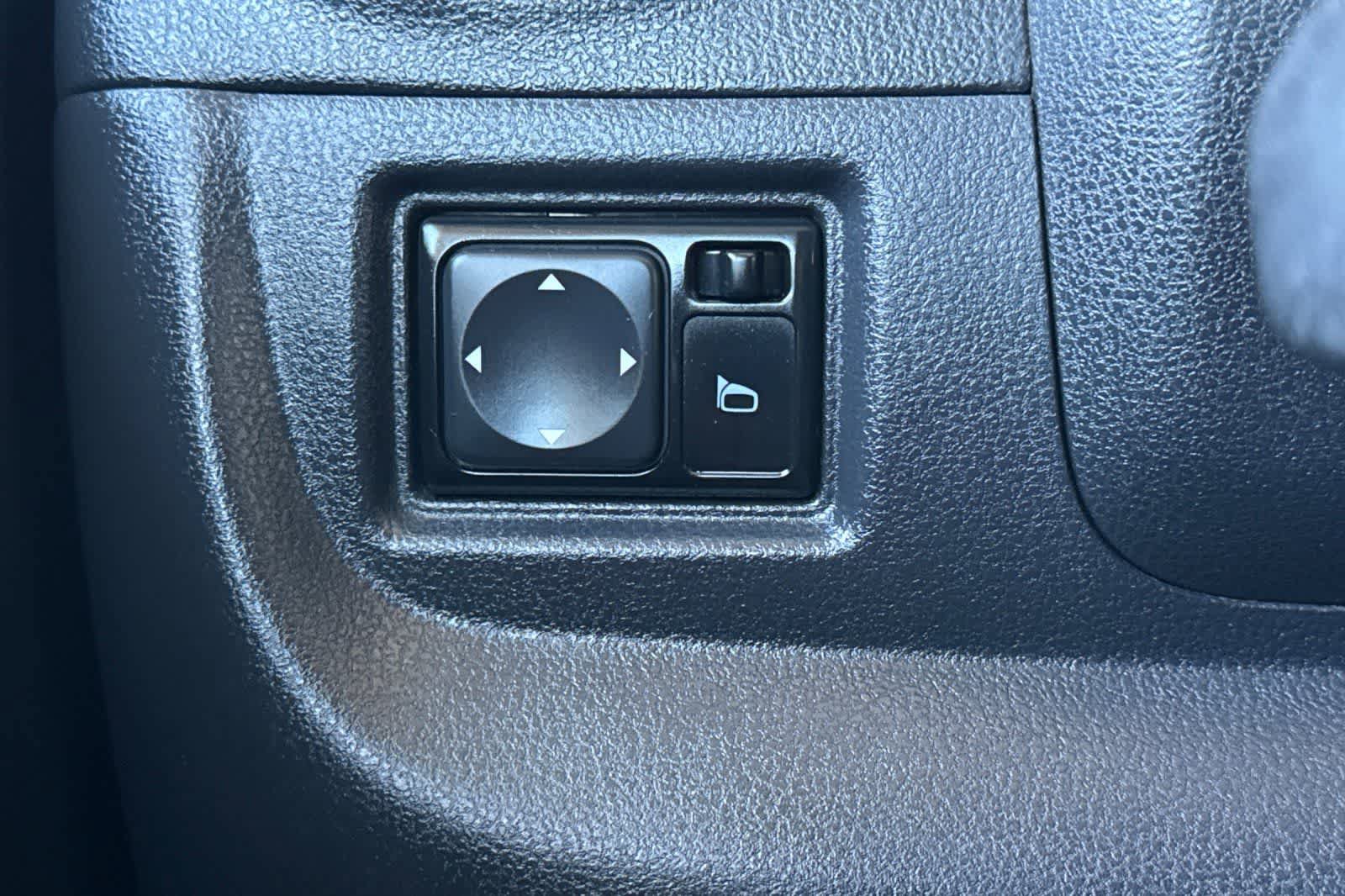 Used 2017 Nissan Versa SV FWD image 28