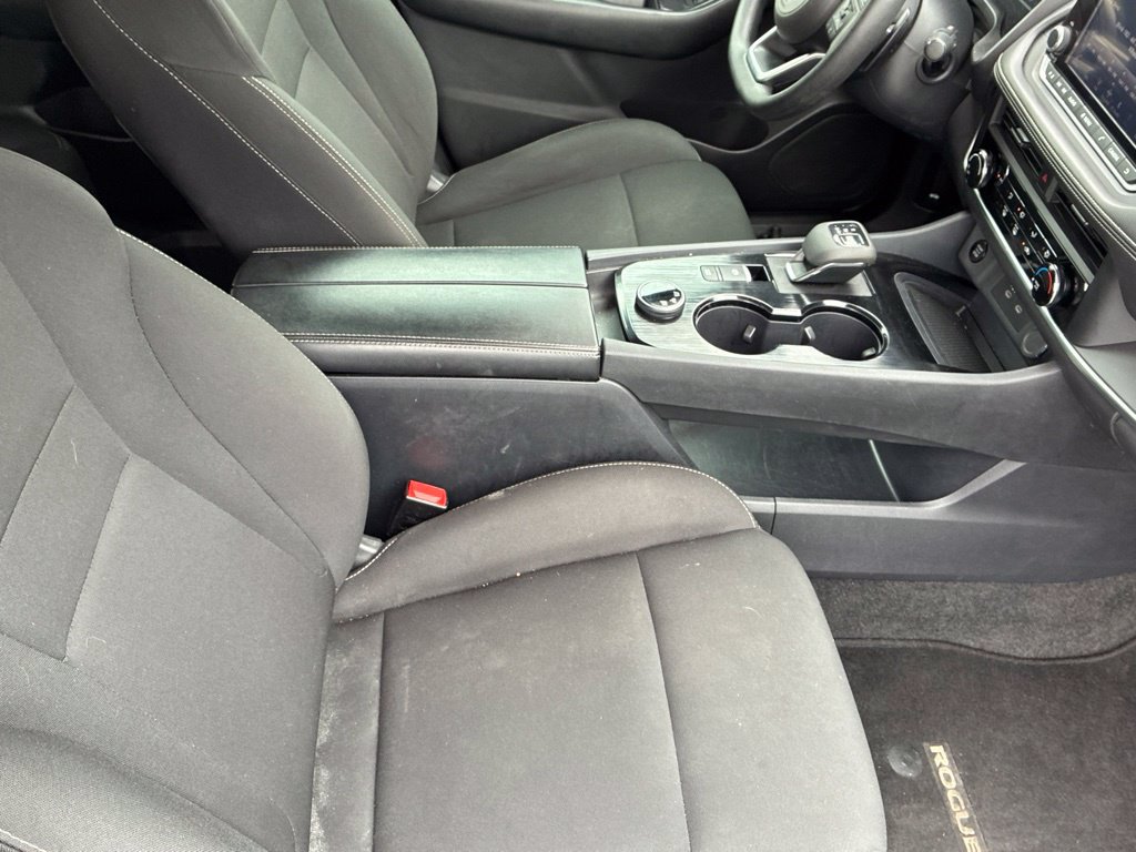 Used 2024 Nissan Rogue S AWD/4WD image 42