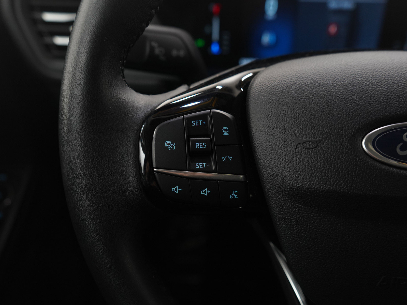 Used 2024 Ford Escape SE image 26