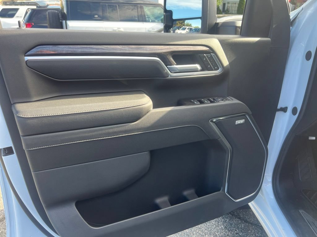 New 2026 Chevrolet Silverado 2500 LTZ w/ LTZ Convenience Package AWD/4WD image 24