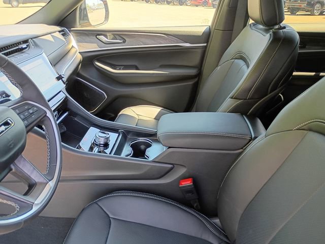 New 2026 Jeep Grand Cherokee Limited AWD/4WD image 11