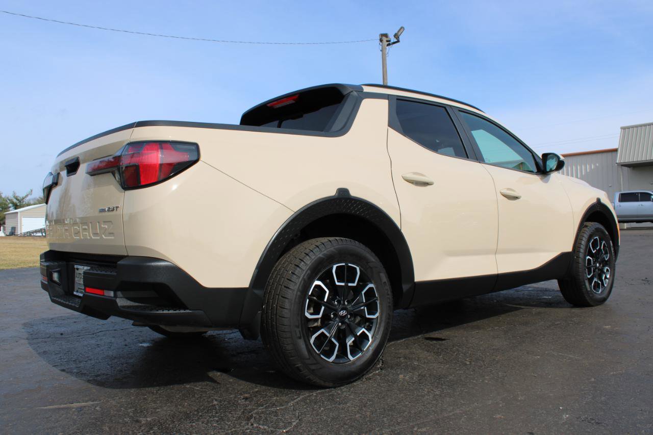 Used 2022 Hyundai Santa Cruz SEL Premium w/ Cargo Package image 4