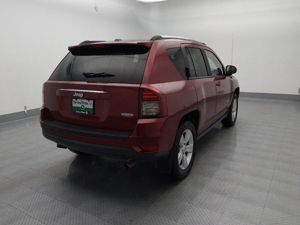 Used 2014 Jeep Compass Latitude FWD image 9