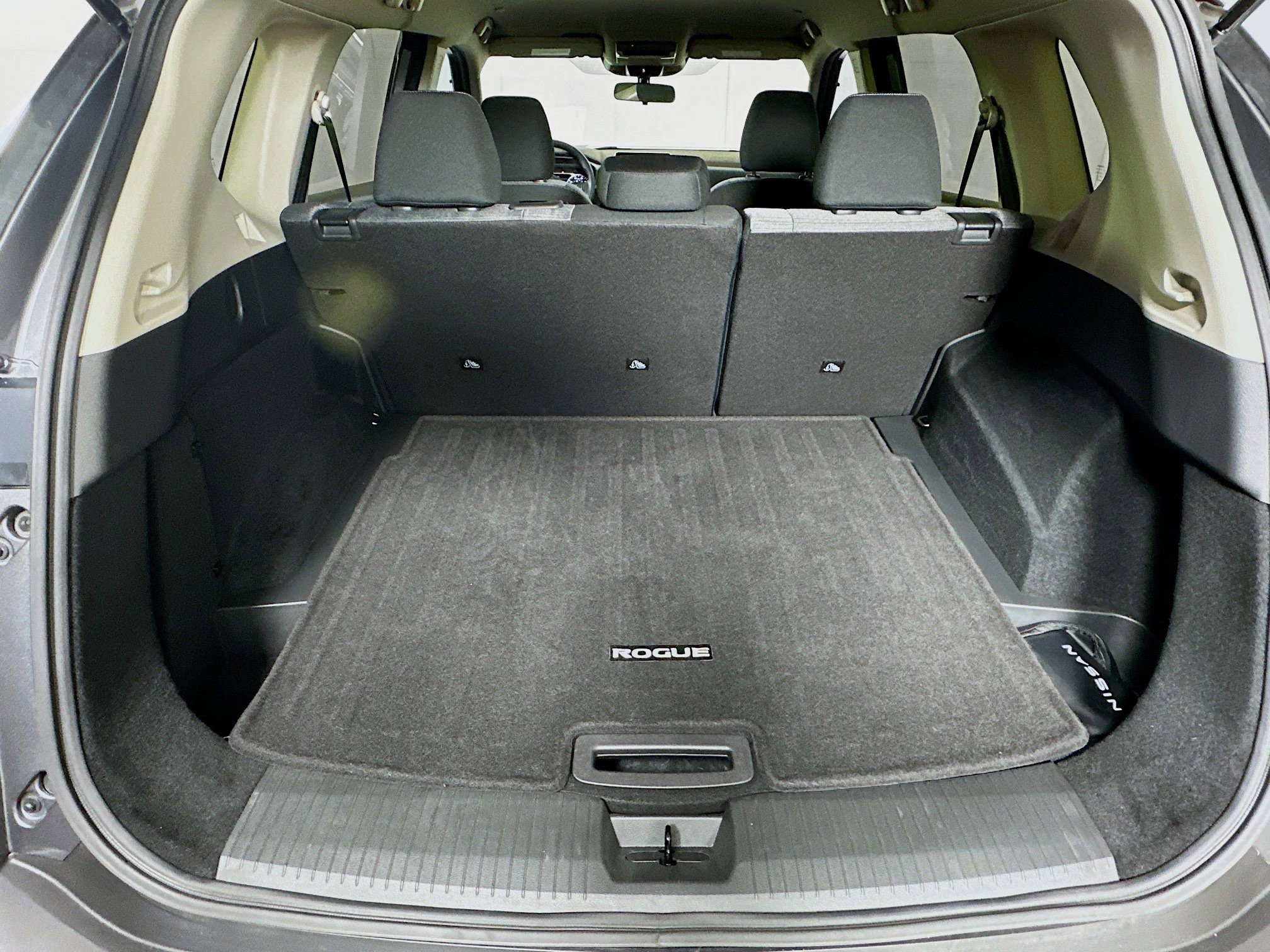Used 2023 Nissan Rogue SV FWD image 26