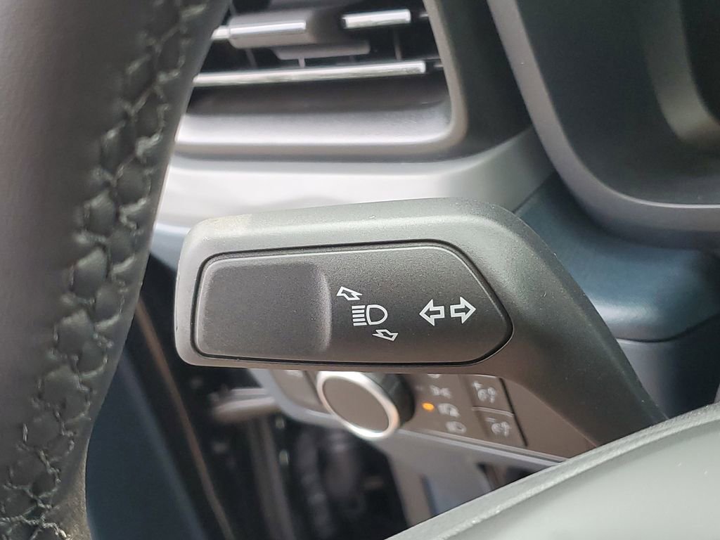 New 2025 Ford Maverick Lariat w/ Black Appearance Package image 12