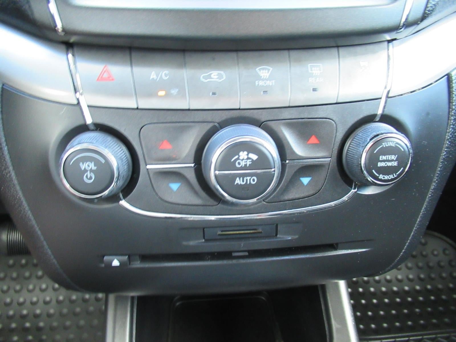 Used 2020 Dodge Journey Crossroad FWD image 28