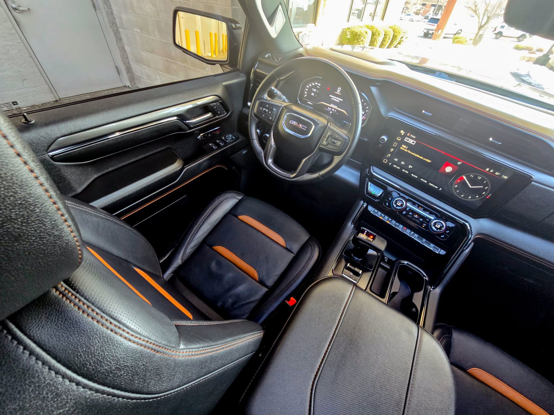 Used 2024 GMC Sierra 1500 AT4 w/ Technology Package image 20