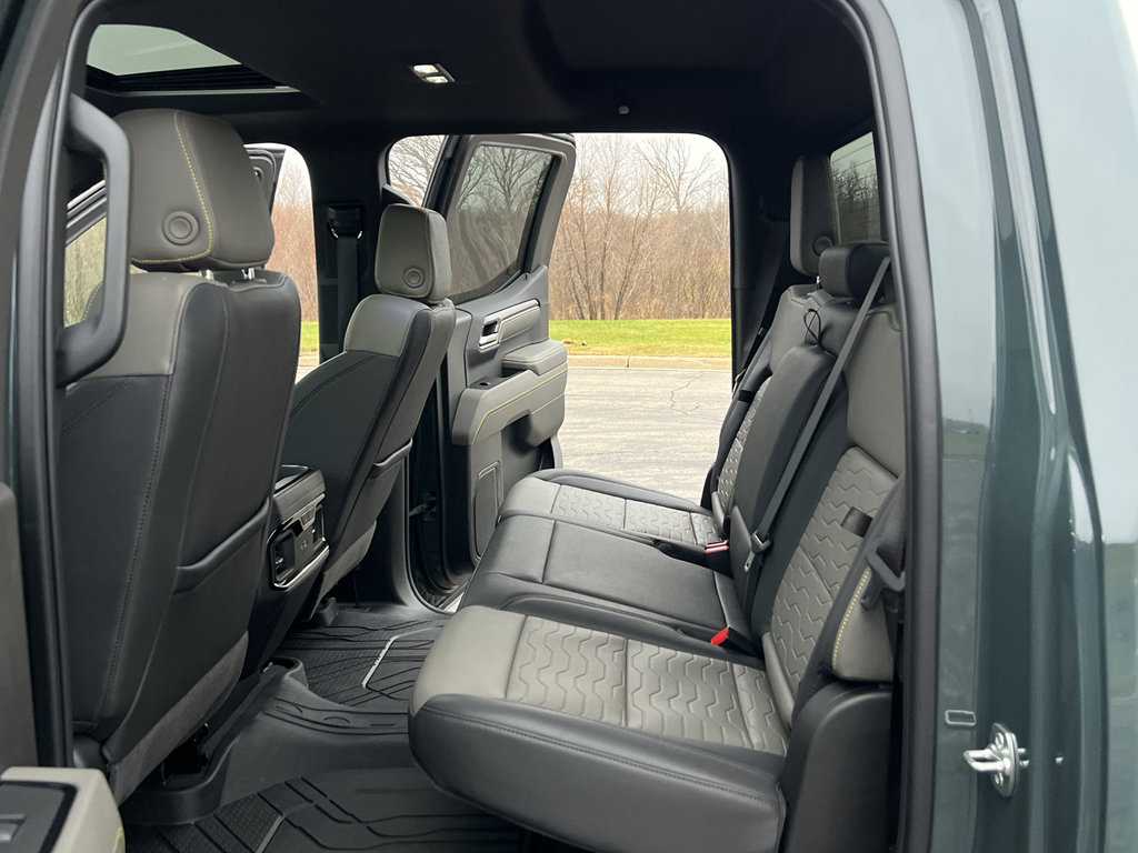 Used 2025 Chevrolet Silverado 1500 ZR2 w/ Technology Package image 38