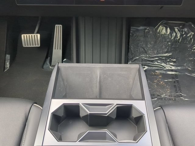 Used 2024 Tesla Cybertruck AWD Crew Cab image 19