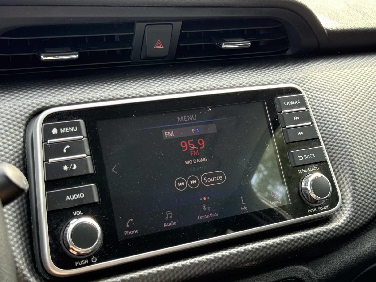 Used 2019 Nissan Kicks SV FWD image 9