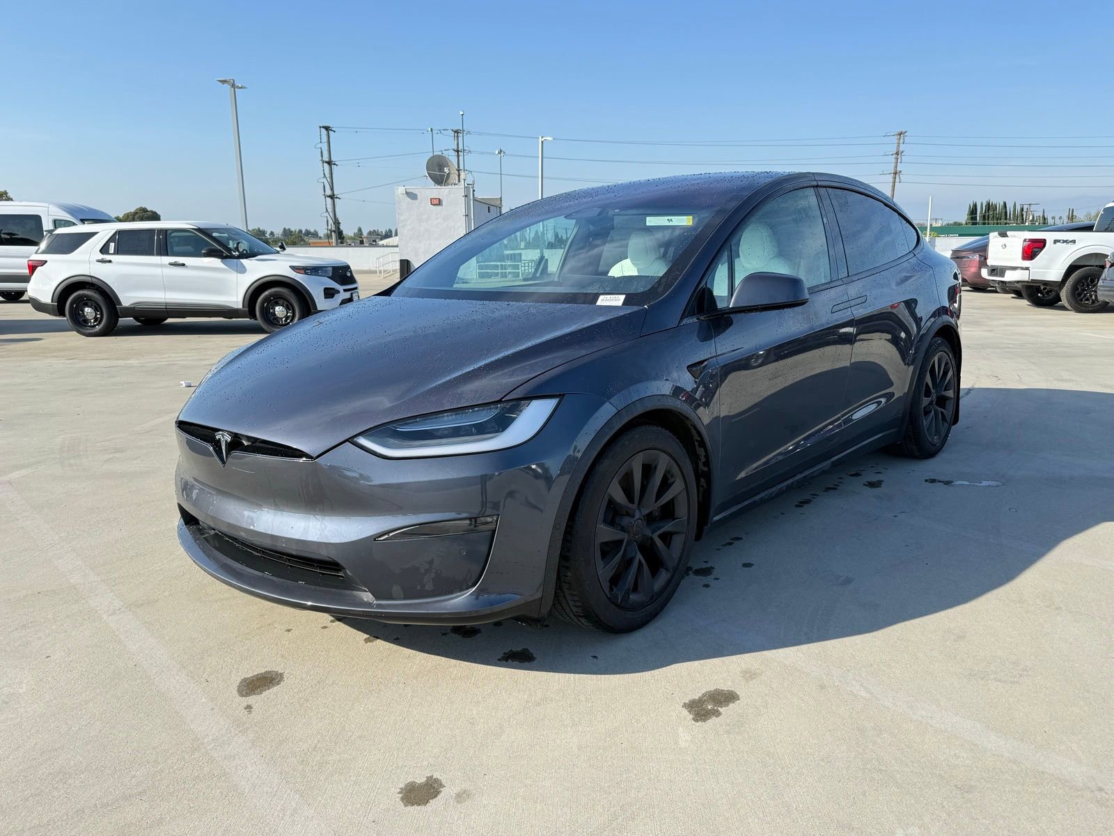 Used 2023 Tesla Model X image 1