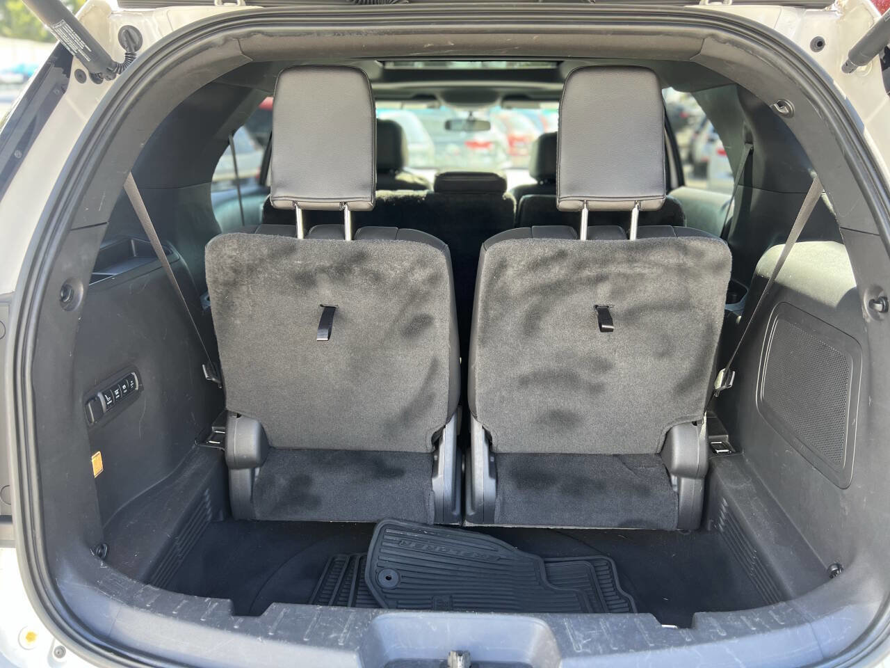Used 2015 Ford Explorer Limited w/ Equipment Group 301A image 29