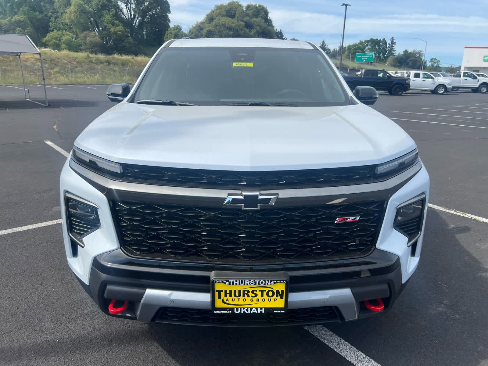 New 2026 Chevrolet Traverse Z71 w/ Enhanced Driving Package AWD/4WD image 2