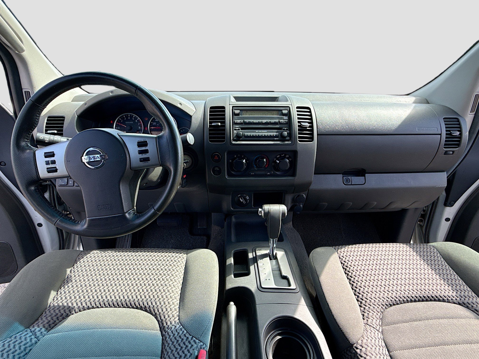 Used 2006 Nissan Frontier LE w/ (H01) Audio Pkg image 3