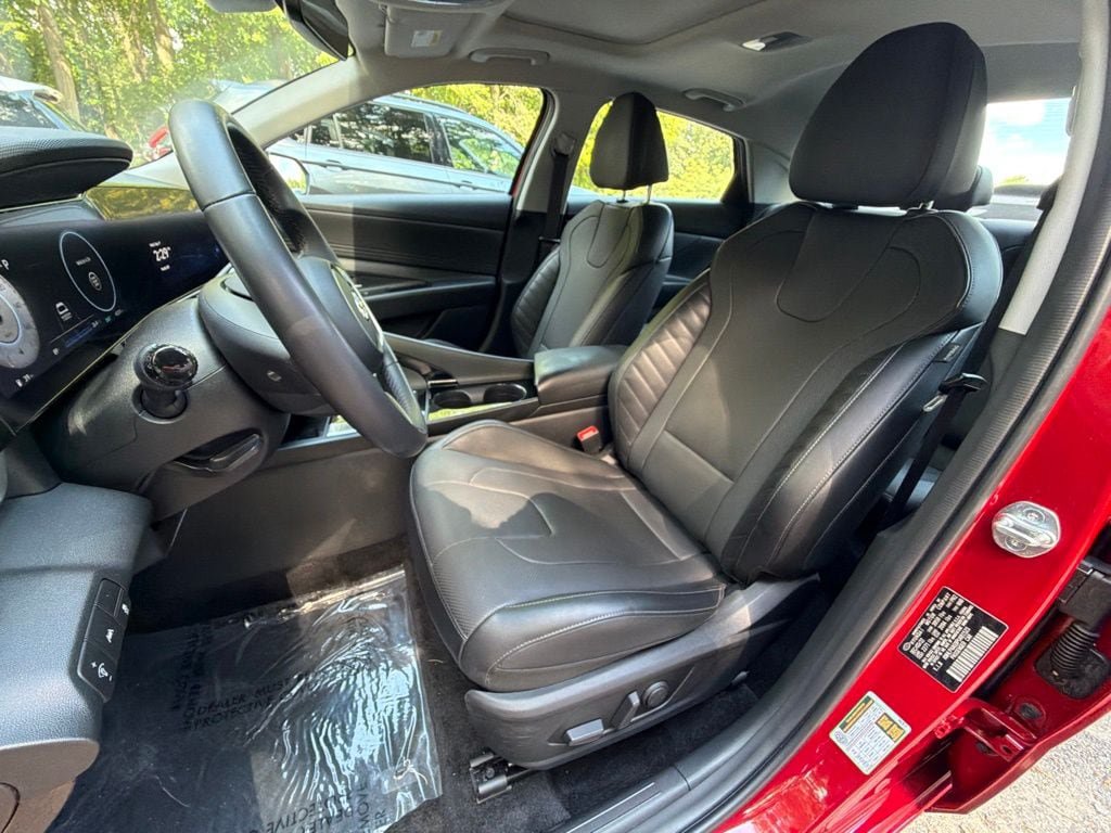 Certified 2023 Hyundai Elantra Limited w/ Cargo Package FWD image 15