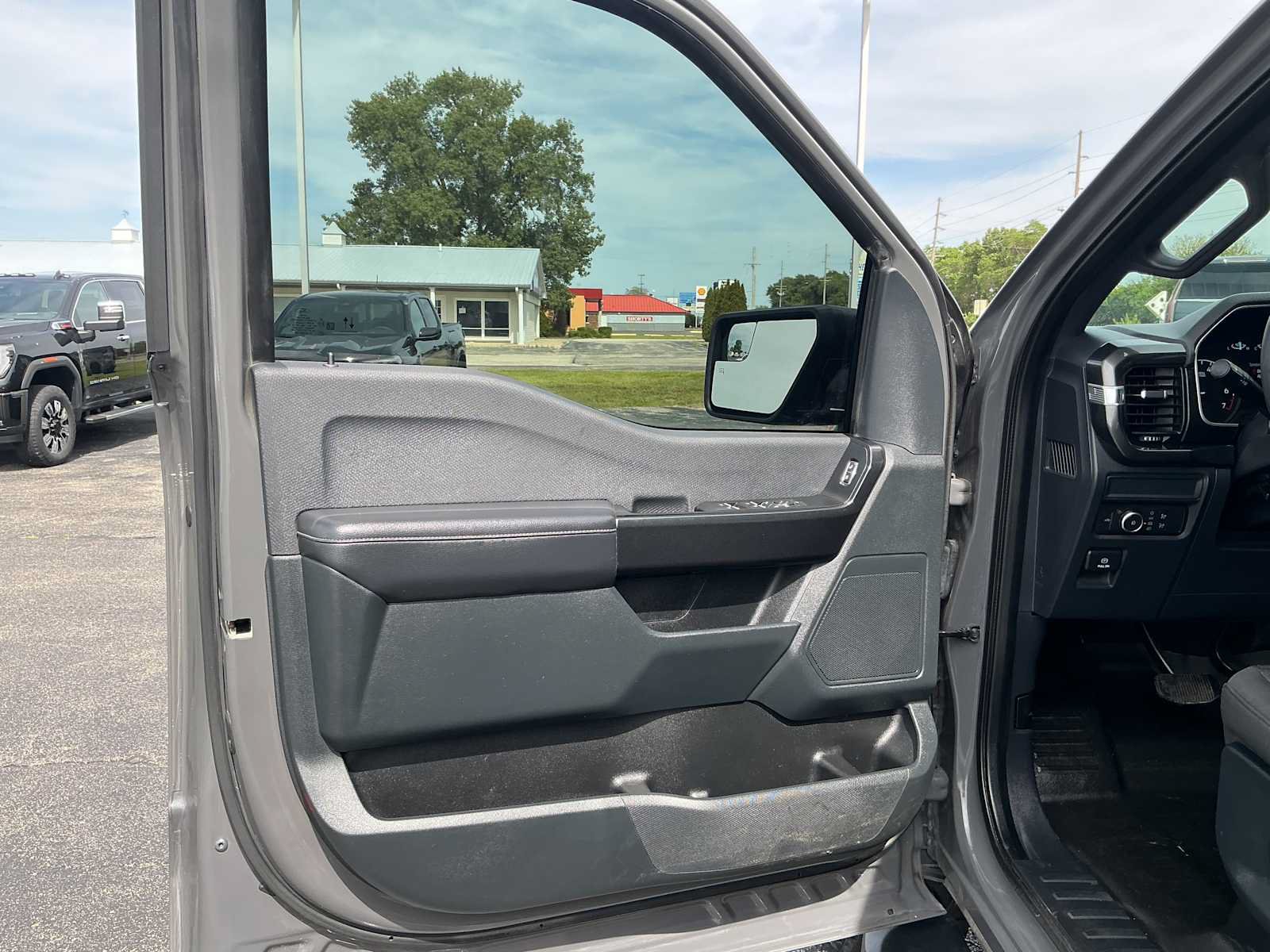 Used 2021 Ford F150 XL w/ STX Appearance Package AWD/4WD image 19