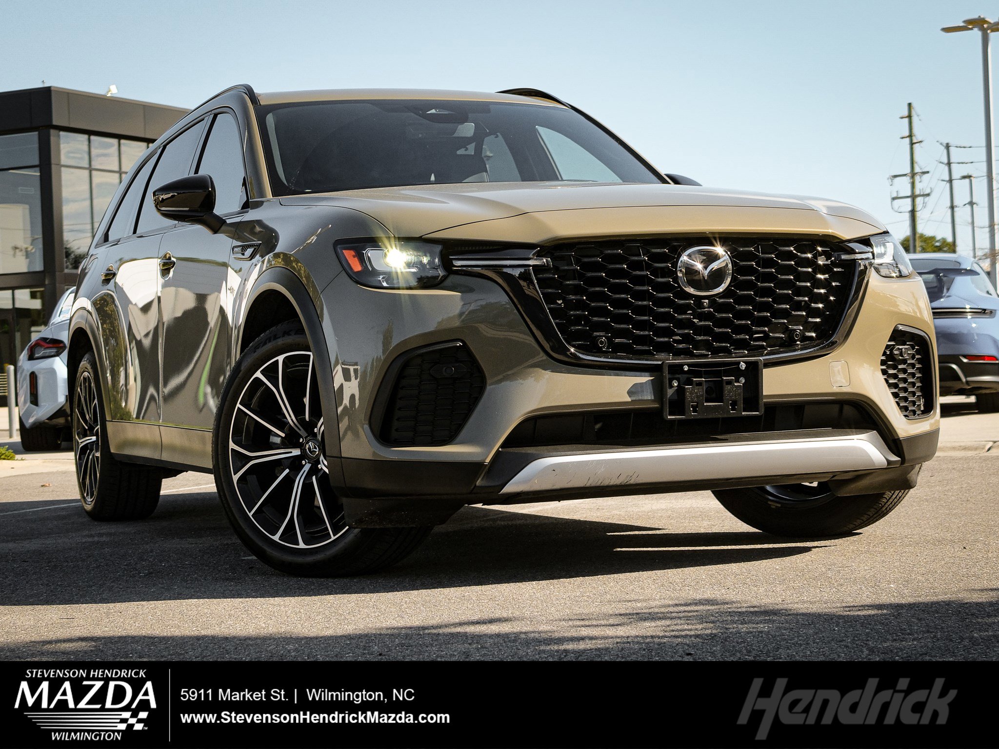 Used 2025 MAZDA CX-70 Plug-In Hybrid w/ Premium Plus image 1