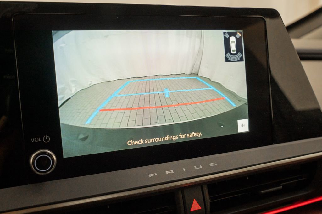 Used 2025 Toyota Prius Plug-In Hybrid image 13