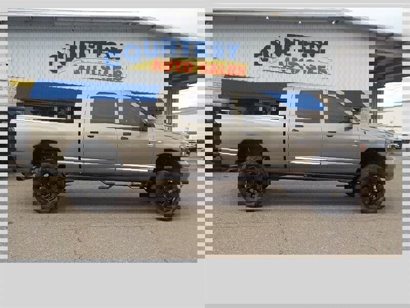 Used 2007 Dodge Ram 2500 Truck Laramie w/ Protection Group AWD/4WD image 11