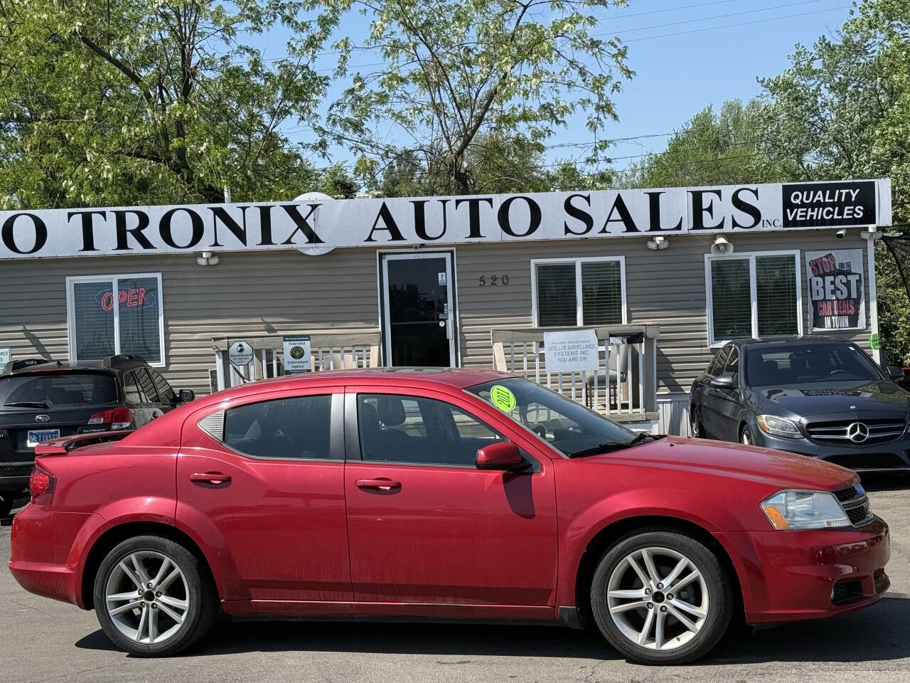Used 2011 Dodge Avenger Heat FWD image 1