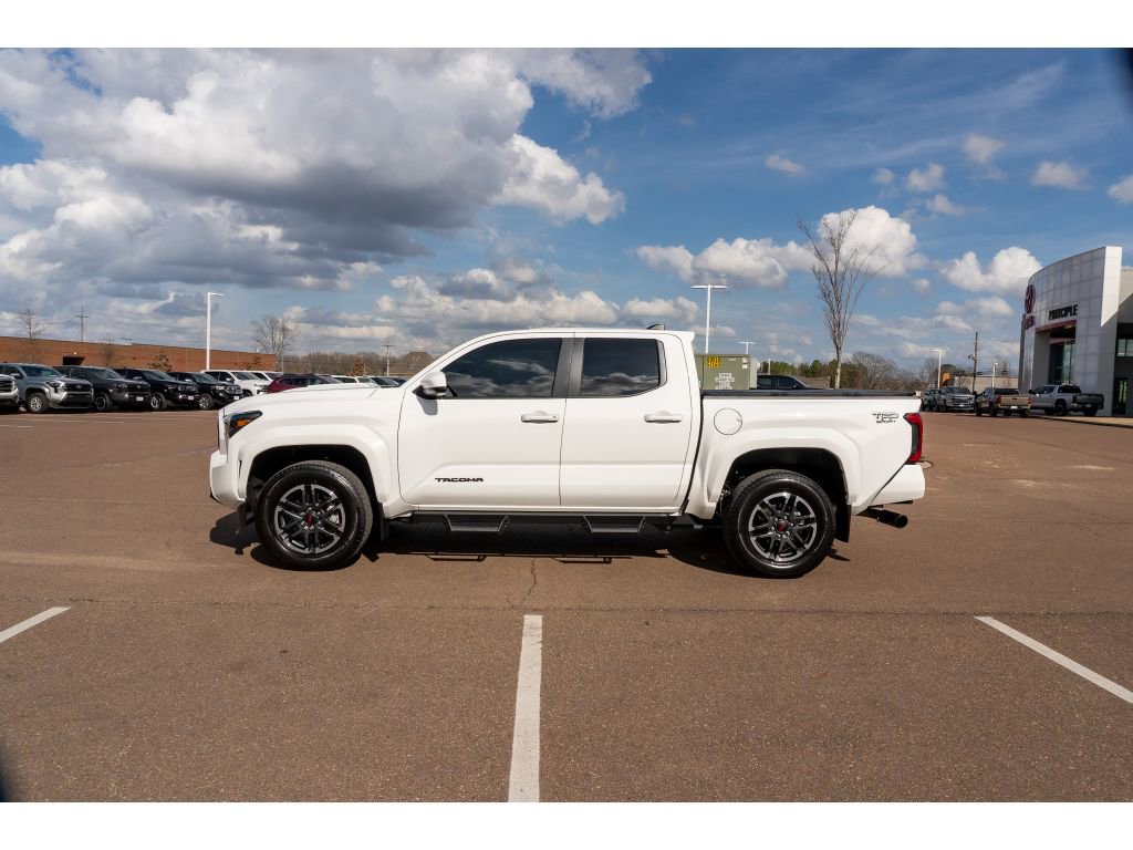Used 2024 Toyota Tacoma TRD Sport image 9