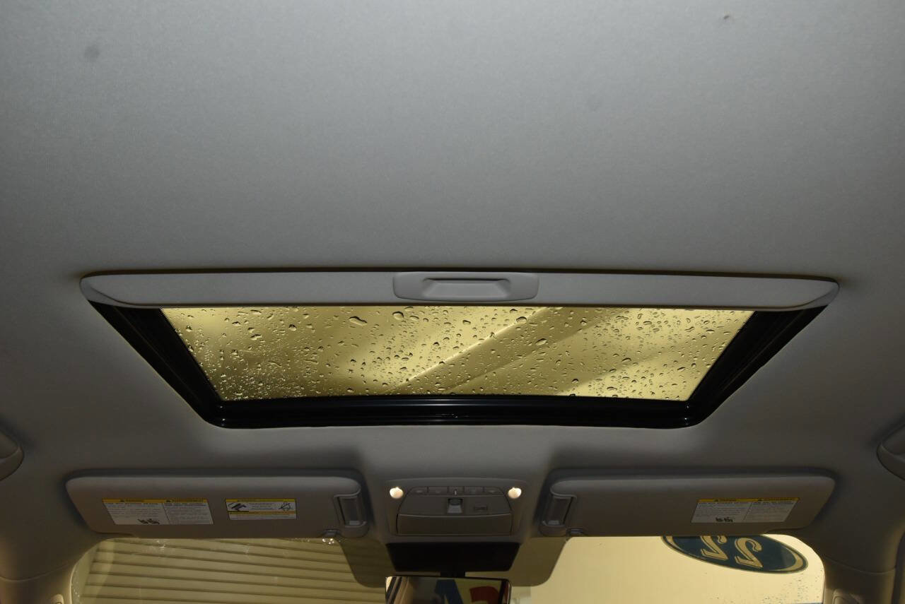 Used 2022 Nissan Armada Platinum w/ Captain's Chairs Package image 20