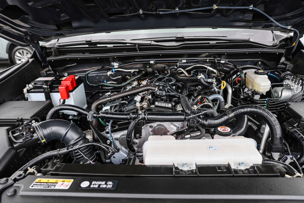 Certified 2025 Toyota 4Runner SR5 AWD/4WD image 17