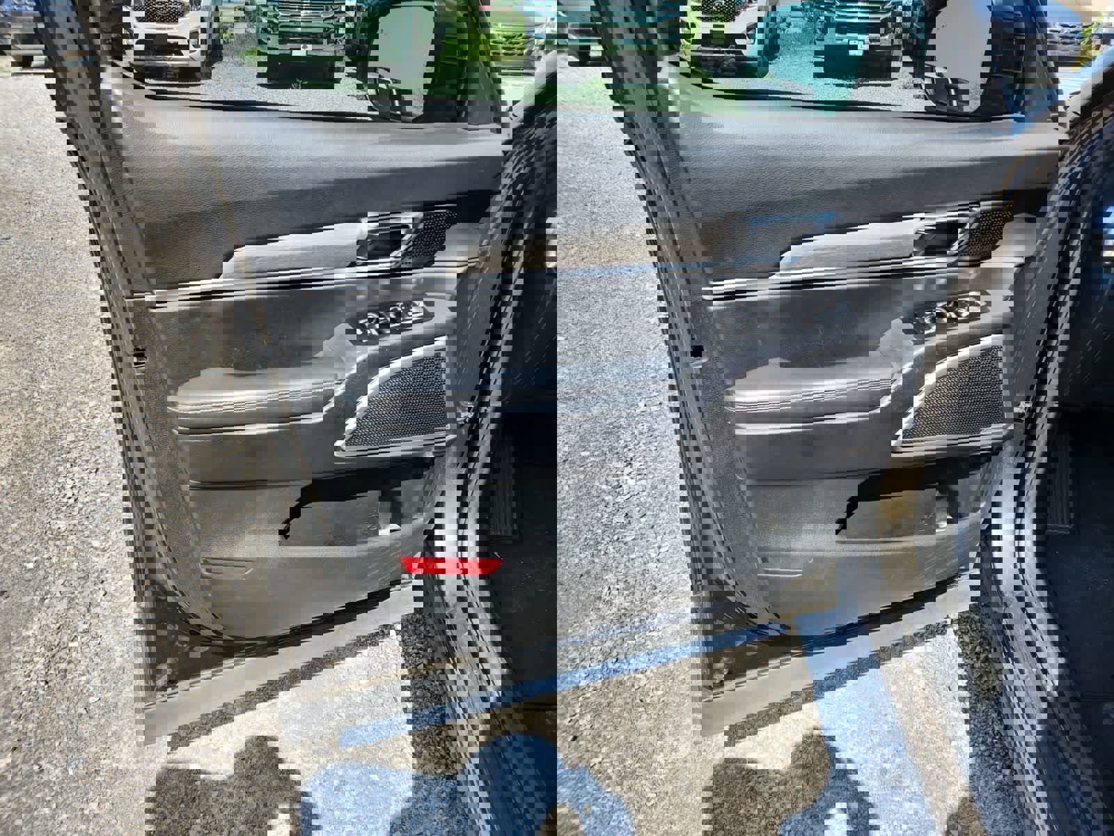 Used 2022 Kia Telluride EX image 16