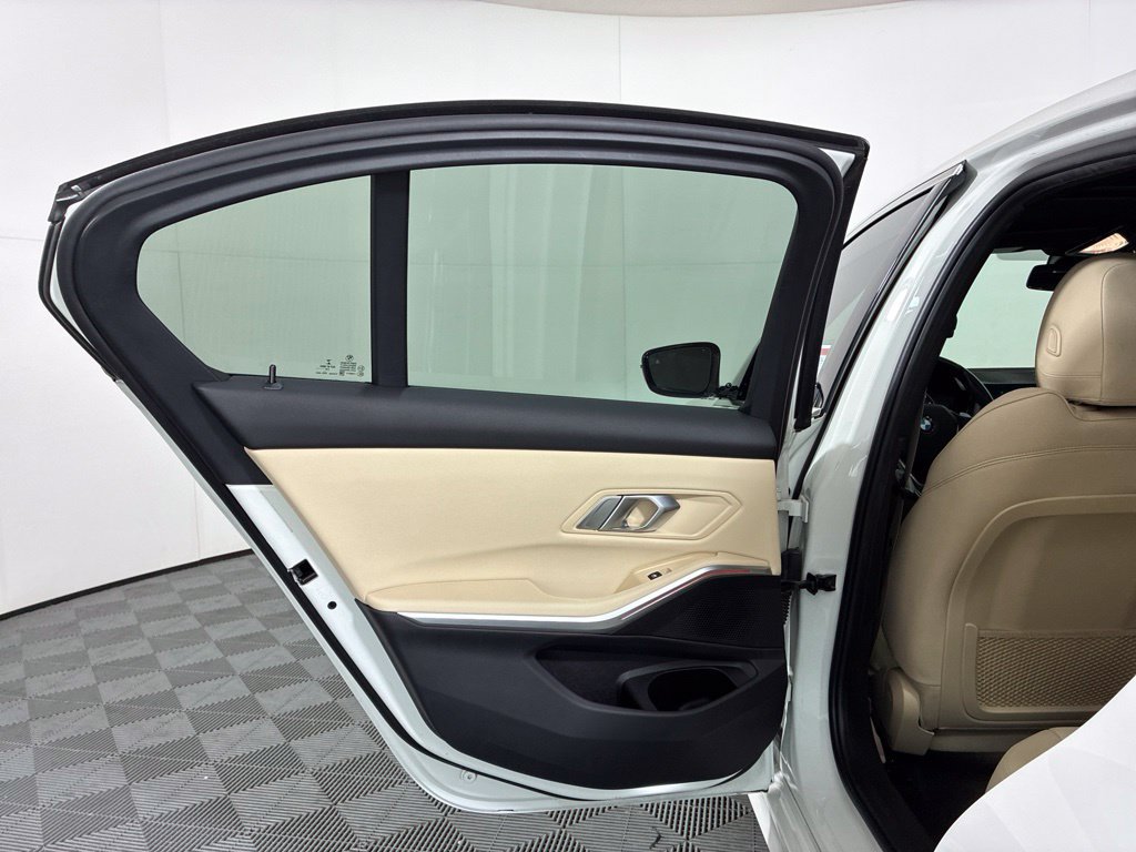 Used 2021 BMW 330i Sedan w/ Convenience Package RWD image 26