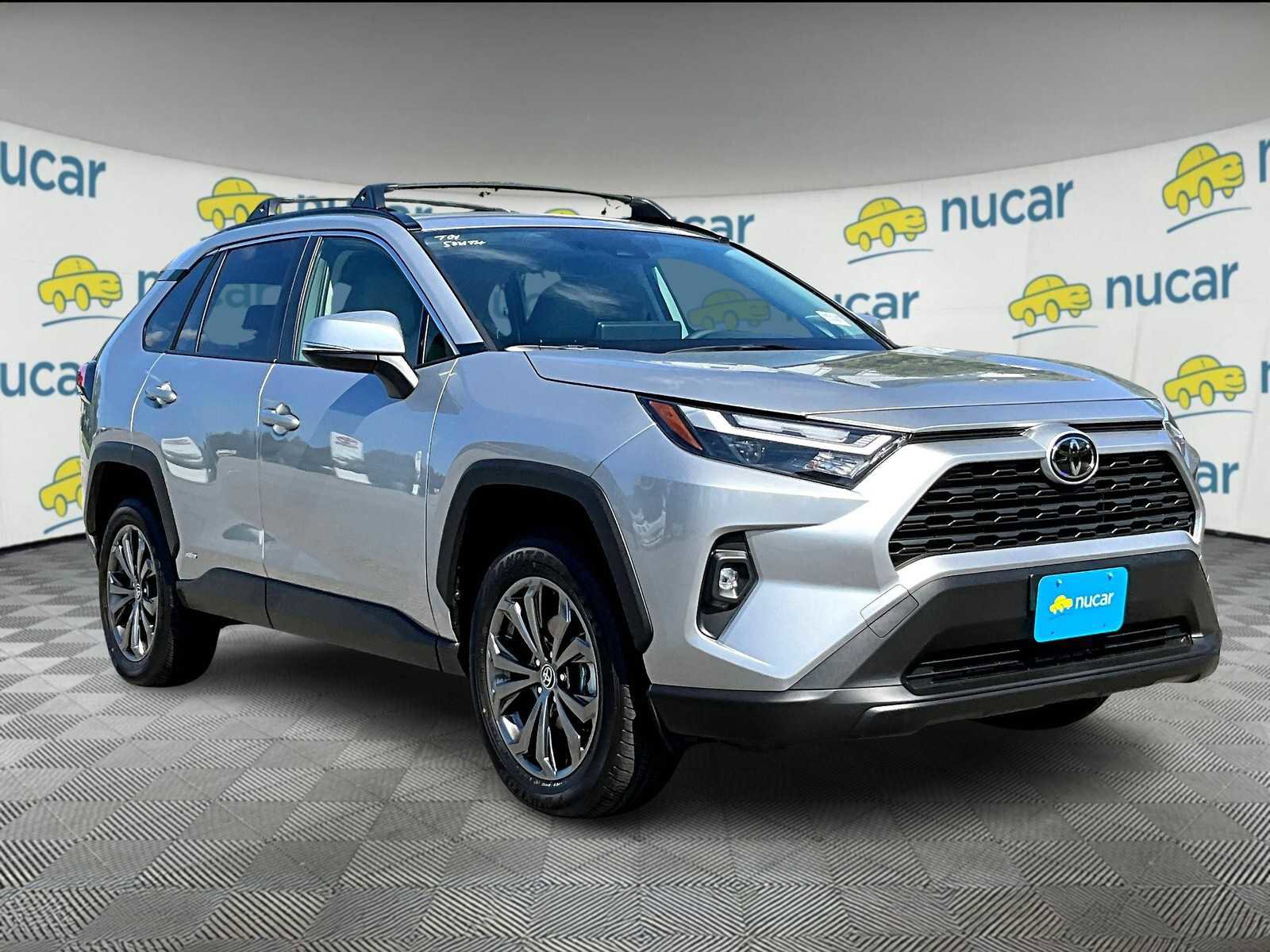 Used 2025 Toyota RAV4 XLE Premium image 1